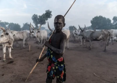 Discover the Mundari people of South Sudan, their long-horned cattle, camp life and traditions, and how to visit a Mundari cattle camp from Juba.