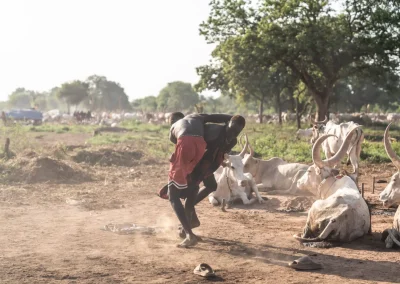 Discover the Mundari people of South Sudan, their long-horned cattle, camp life and traditions, and how to visit a Mundari cattle camp from Juba.